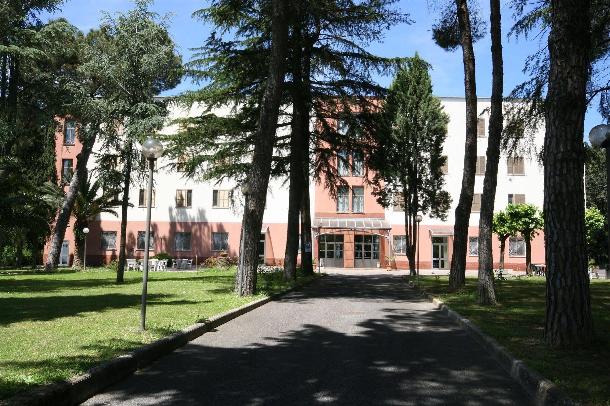 Parco Santa Rita Hotel Sacrofano Exterior photo